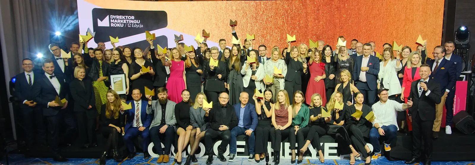 Zdjęcie grupowe laureatów — Dyrektor Marketingu Roku, XII edycja (2023), zdjęcie 1