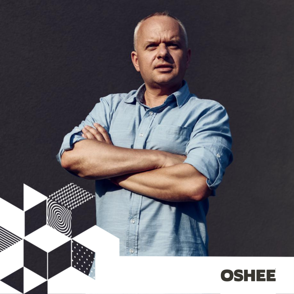 TADEUSZ CZARNIECKI // OSHEE // CMO